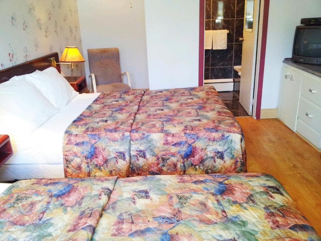 Hotel Motel La Marquise Sherbrooke Room photo