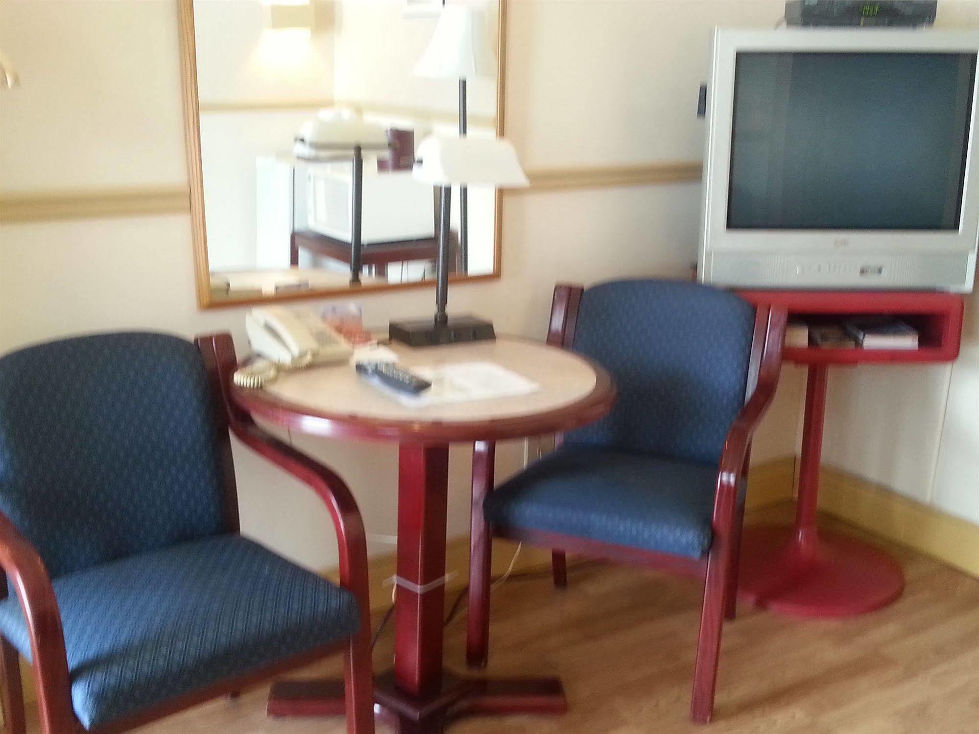 Hotel Motel La Marquise Sherbrooke Exterior photo
