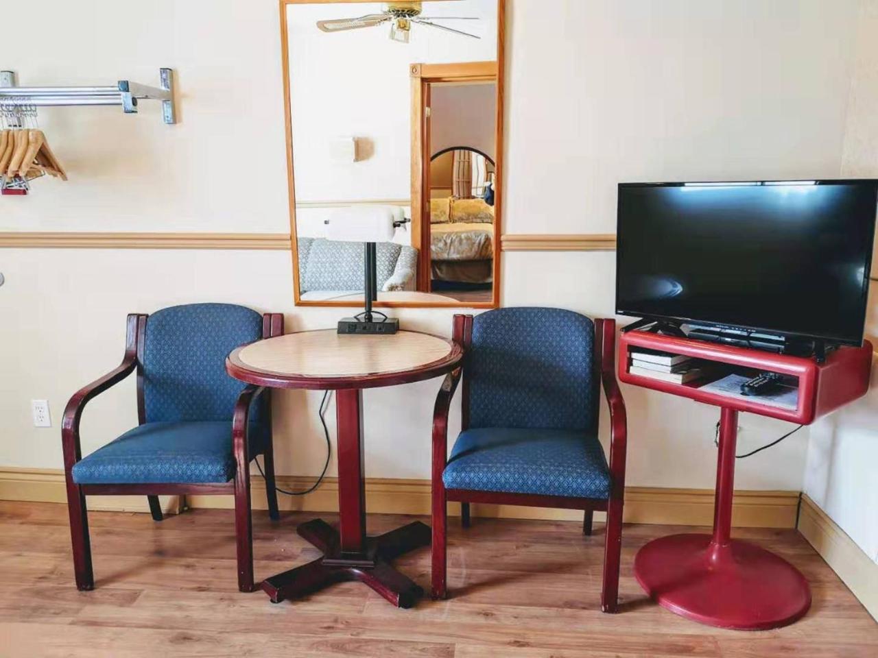 Hotel Motel La Marquise Sherbrooke Exterior photo